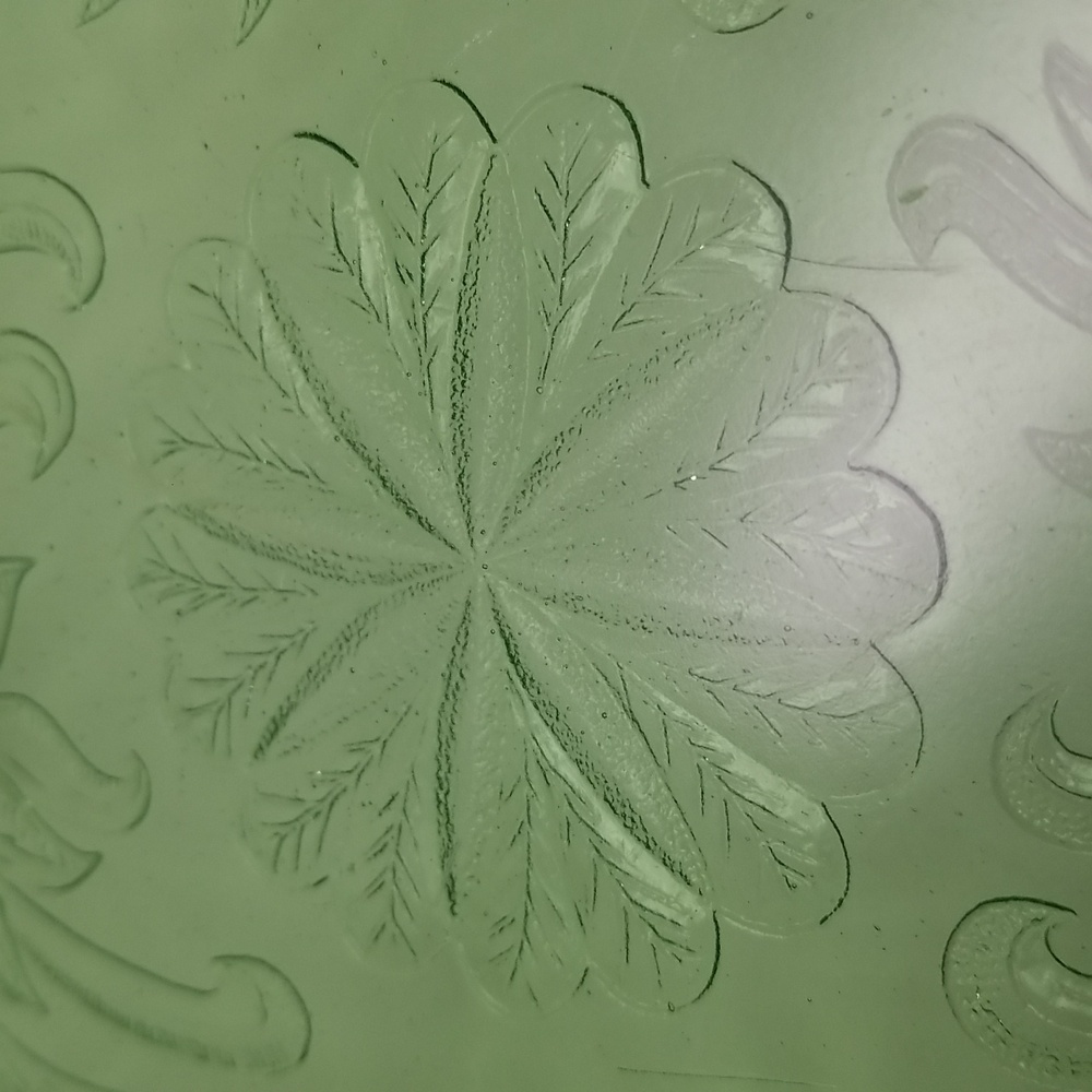 Depression Jeannette Sunflower Uranium Cake Plate - Picture 8 of 16